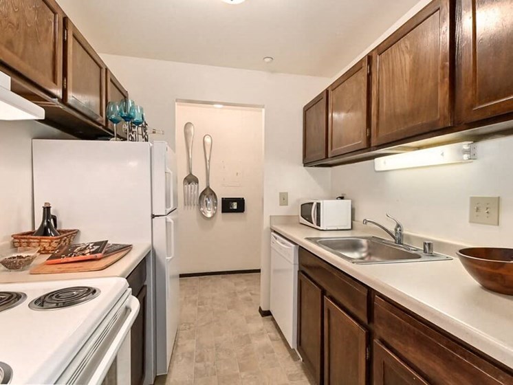 large kitchens in Fitchburg WI apartments